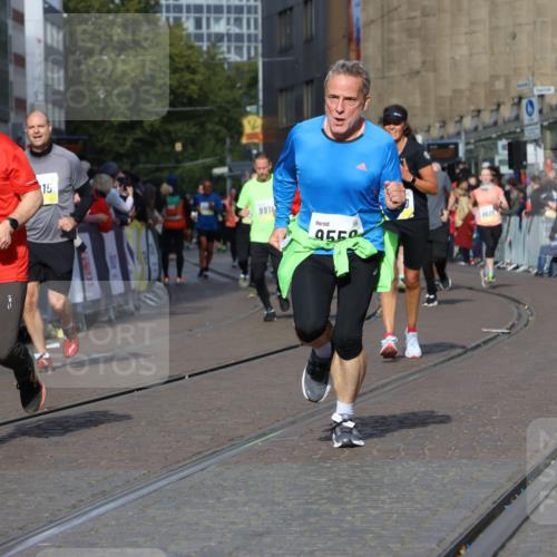 05.10.2025 - 20. swb-Marathon Bremen Strokosch-Dieckow http://msf.ph/oto/9241822 05.10.2025 10:57:24 Ziel 7101, 9000, 9215, 9260, 9550, 9625, 10139, 10281, 10367, 10645, 10950, 11606 meine-sportfotos.de
