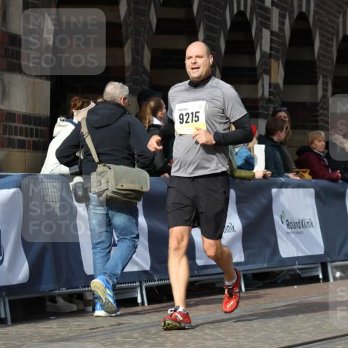 05.10.2025 - 20. swb-Marathon Bremen Strokosch-Dieckow http://msf.ph/oto/9241898 05.10.2025 10:57:28 Ziel 9000, 9215, 9625, 9747, 9904, 9914, 9962, 10139, 10645, 10739, 10950, 11360, 11606 meine-sportfotos.de