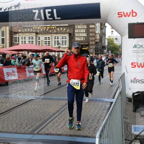 05.10.2025 - 20. swb-Marathon Bremen Yannick Fuchs http://msf.ph/oto/9241953 05.10.2025 11:08:50 Ziel 7069, 7706, 9191, 9274, 9276, 9589, 10212, 10567, 10939, 10998, 11028, 11073, 11076, 11242, 11479, 11590 meine-sportfotos.de