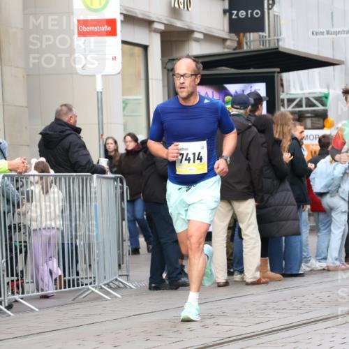 05.10.2025 - 20. swb-Marathon Bremen Strokosch-Dieckow http://msf.ph/oto/9241966 05.10.2025 10:48:29 Ziel 7414, 9216, 9255, 9261, 9406, 9482, 9583, 9674, 9729, 10047, 10303, 10799, 10877, 10973, 11096, 11248, 7414, 9216, 9255, 9261, 9406, 9482, 9583, 9674, 9729, 10047, 10303, 10799, 10877, 10973, 11096, 11248 meine-sportfotos.de