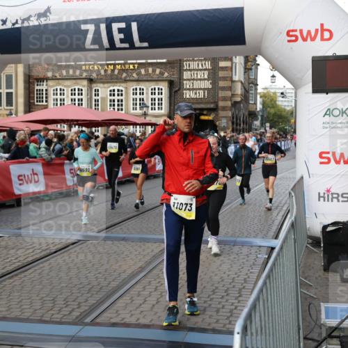 05.10.2025 - 20. swb-Marathon Bremen Yannick Fuchs http://msf.ph/oto/9241969 05.10.2025 11:08:50 Ziel 7069, 7706, 9191, 9274, 9276, 9589, 10212, 10567, 10939, 10998, 11028, 11073, 11076, 11242, 11479, 11590 meine-sportfotos.de