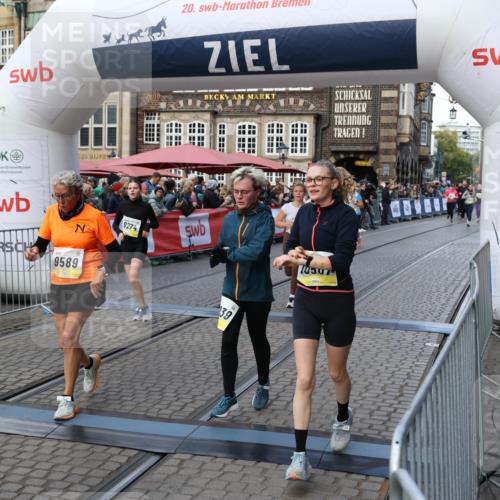 05.10.2025 - 20. swb-Marathon Bremen Yannick Fuchs http://msf.ph/oto/9242115 05.10.2025 11:08:54 Ziel 7069, 7706, 9191, 9274, 9276, 9589, 10051, 10567, 10939, 10998, 11028, 11073, 11076, 11479, 11590 meine-sportfotos.de
