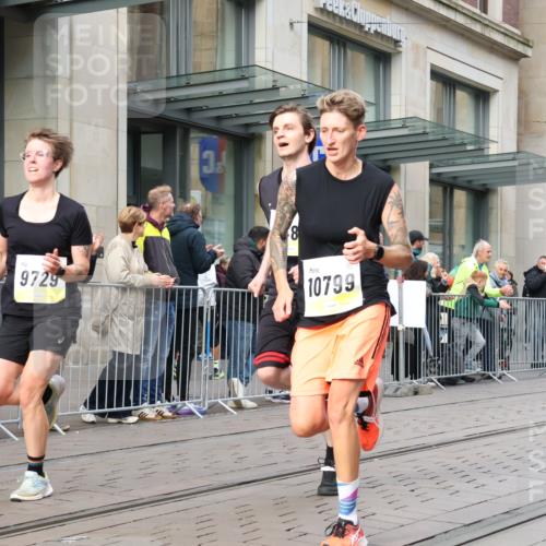05.10.2025 - 20. swb-Marathon Bremen Strokosch-Dieckow http://msf.ph/oto/9242168 05.10.2025 10:48:34 Ziel 7414, 9014, 9216, 9255, 9261, 9317, 9482, 9583, 9674, 9729, 10047, 10449, 10733, 10799, 10877, 10973, 11248, 7414, 9014, 9216, 9255, 9261, 9317, 9482, 9583, 9674, 9729, 10047, 10449, 10733, 10799, 10877, 10973, 11248 meine-sportfotos.de