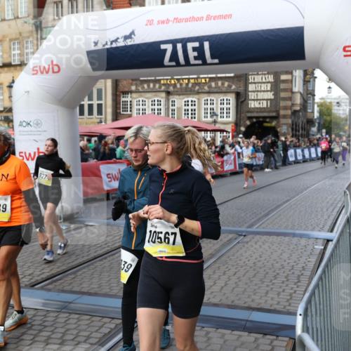 05.10.2025 - 20. swb-Marathon Bremen Yannick Fuchs http://msf.ph/oto/9242172 05.10.2025 11:08:55 Ziel 7706, 9191, 9274, 9276, 9589, 9853, 10051, 10567, 10939, 11073, 11479, 11590 meine-sportfotos.de