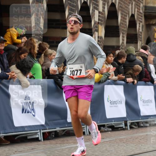 05.10.2025 - 20. swb-Marathon Bremen Strokosch-Dieckow http://msf.ph/oto/9242194 05.10.2025 12:43:42 Ziel 923, 1077 meine-sportfotos.de