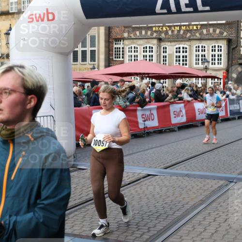 05.10.2025 - 20. swb-Marathon Bremen Yannick Fuchs http://msf.ph/oto/9242252 05.10.2025 11:08:56 Ziel 9191, 9274, 9276, 9589, 9721, 9853, 10051, 10567, 10939, 11479, 11590 meine-sportfotos.de