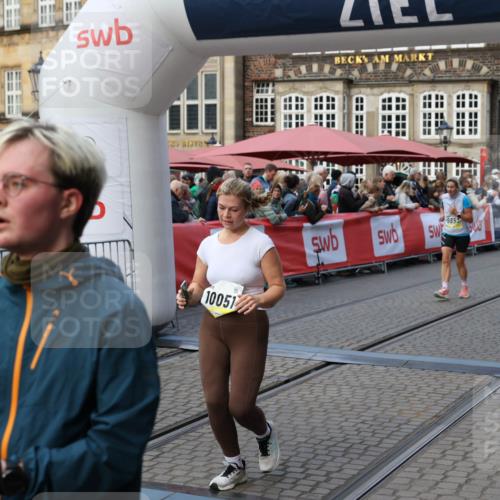 05.10.2025 - 20. swb-Marathon Bremen Yannick Fuchs http://msf.ph/oto/9242264 05.10.2025 11:08:56 Ziel 9191, 9274, 9276, 9589, 9721, 9853, 10051, 10567, 10939, 11479, 11590 meine-sportfotos.de