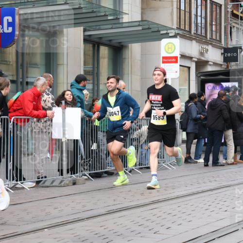 05.10.2025 - 20. swb-Marathon Bremen Strokosch-Dieckow http://msf.ph/oto/9242265 05.10.2025 10:48:38 Ziel 7202, 7414, 9014, 9216, 9255, 9261, 9317, 9482, 9556, 9583, 9674, 10047, 10449, 10733, 10799, 10877, 10973, 11248, 11673, 11695, 7202, 7414, 9014, 9216, 9255, 9261, 9317, 9482, 9556, 9583, 9674, 10047, 10449, 10733, 10799, 10877, 10973, 11248, 11673, 11695 meine-sportfotos.de