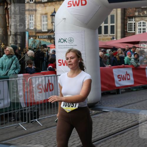 05.10.2025 - 20. swb-Marathon Bremen Yannick Fuchs http://msf.ph/oto/9242329 05.10.2025 11:08:57 Ziel 9191, 9274, 9276, 9589, 9721, 9853, 10051, 10567, 10939, 11479, 11590 meine-sportfotos.de