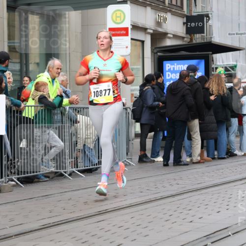05.10.2025 - 20. swb-Marathon Bremen Strokosch-Dieckow http://msf.ph/oto/9242350 05.10.2025 10:48:40 Ziel 7202, 7414, 9014, 9216, 9255, 9317, 9457, 9556, 9583, 9674, 10016, 10047, 10221, 10449, 10733, 10877, 10973, 11248, 11673, 11695, 7202, 7414, 9014, 9216, 9255, 9317, 9457, 9556, 9583, 9674, 10016, 10047, 10221, 10449, 10733, 10877, 10973, 11248, 11673, 11695 meine-sportfotos.de