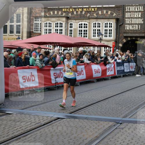 05.10.2025 - 20. swb-Marathon Bremen Yannick Fuchs http://msf.ph/oto/9242375 05.10.2025 11:08:57 Ziel 9191, 9274, 9276, 9589, 9721, 9853, 10051, 10567, 10939, 11479, 11590 meine-sportfotos.de