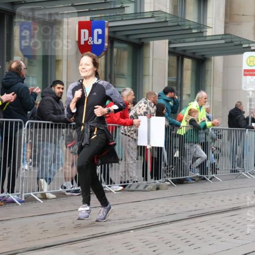 05.10.2025 - 20. swb-Marathon Bremen Strokosch-Dieckow http://msf.ph/oto/9242453 05.10.2025 10:48:44 Ziel 7202, 7414, 9014, 9216, 9255, 9317, 9333, 9457, 9556, 9583, 10016, 10047, 10221, 10449, 10733, 10877, 10973, 11057, 11248, 11673, 11695, 7202, 7414, 9014, 9216, 9255, 9317, 9333, 9457, 9556, 9583, 10016, 10047, 10221, 10449, 10733, 10877, 10973, 11057, 11248, 11673, 11695 meine-sportfotos.de