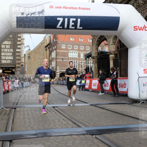 05.10.2025 - 20. swb-Marathon Bremen Yannick Fuchs http://msf.ph/oto/9242553 05.10.2025 10:41:34 Ziel 10744, 10910 meine-sportfotos.de