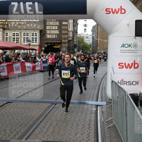 05.10.2025 - 20. swb-Marathon Bremen Yannick Fuchs http://msf.ph/oto/9242555 05.10.2025 11:09:00 Ziel 9184, 9274, 9721, 9853, 9912, 10051, 10248, 10714, 10840 meine-sportfotos.de