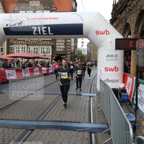 05.10.2025 - 20. swb-Marathon Bremen Yannick Fuchs http://msf.ph/oto/9242603 05.10.2025 11:09:01 Ziel 9184, 9466, 9721, 9774, 9853, 9912, 10031, 10051, 10248, 10714, 10840 meine-sportfotos.de