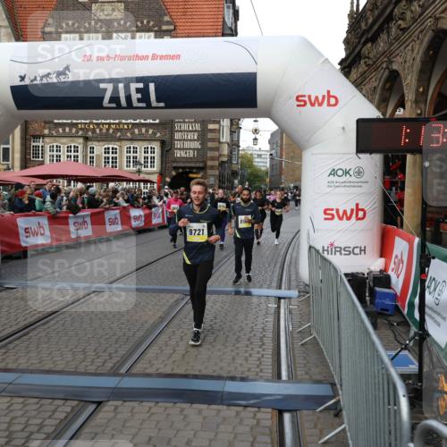 05.10.2025 - 20. swb-Marathon Bremen Yannick Fuchs http://msf.ph/oto/9242613 05.10.2025 11:09:01 Ziel 9184, 9466, 9721, 9774, 9853, 9912, 10031, 10051, 10248, 10714, 10840 meine-sportfotos.de