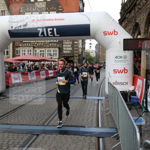 05.10.2025 - 20. swb-Marathon Bremen Yannick Fuchs http://msf.ph/oto/9242656 05.10.2025 11:09:01 Ziel 9184, 9466, 9721, 9774, 9853, 9912, 10031, 10051, 10248, 10714, 10840 meine-sportfotos.de