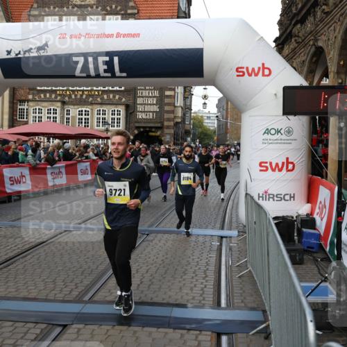 05.10.2025 - 20. swb-Marathon Bremen Yannick Fuchs http://msf.ph/oto/9242696 05.10.2025 11:09:02 Ziel 9184, 9466, 9721, 9774, 9853, 9912, 10031, 10087, 10248, 10714, 10840, 11126, 11142 meine-sportfotos.de