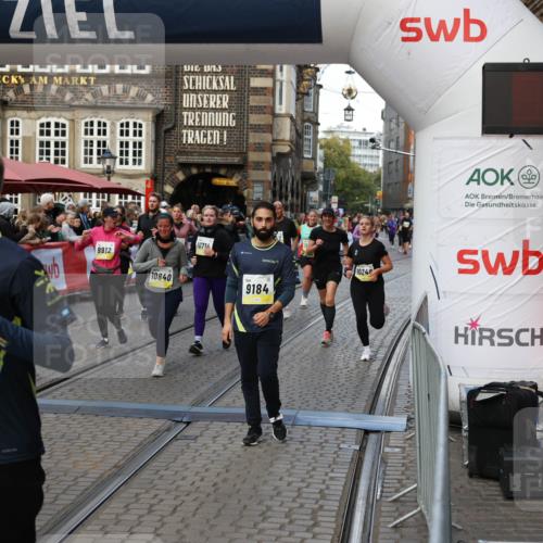 05.10.2025 - 20. swb-Marathon Bremen Yannick Fuchs http://msf.ph/oto/9242715 05.10.2025 11:09:02 Ziel 9184, 9466, 9721, 9774, 9853, 9912, 10031, 10087, 10248, 10714, 10840, 11126, 11142 meine-sportfotos.de