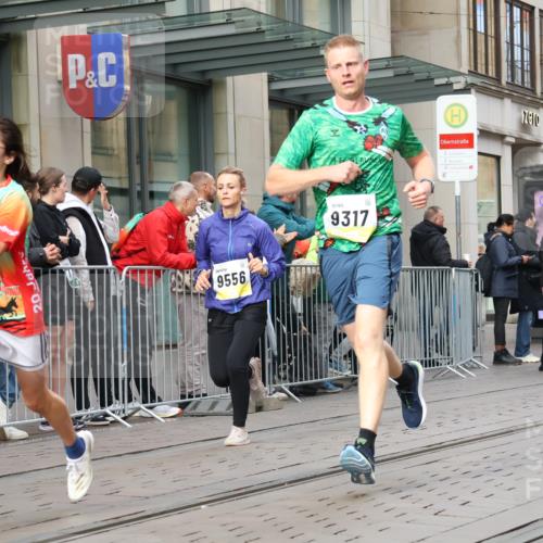 05.10.2025 - 20. swb-Marathon Bremen Strokosch-Dieckow http://msf.ph/oto/9242749 05.10.2025 10:48:55 Ziel 7202, 9014, 9206, 9233, 9317, 9333, 9435, 9457, 9555, 9556, 9708, 10016, 10118, 10221, 10449, 10519, 10673, 10715, 10733, 10735, 11057, 11319, 11487, 11598, 11672, 11673, 11695, 7202, 9014, 9206, 9233, 9317, 9333, 9435, 9457, 9555, 9556, 9708, 10016, 10118, 10221, 10449, 10519, 10673, 10715, 10733, 10735, 11057, 11319, 11487, 11598, 11672, 11673, 11695 meine-sportfotos.de
