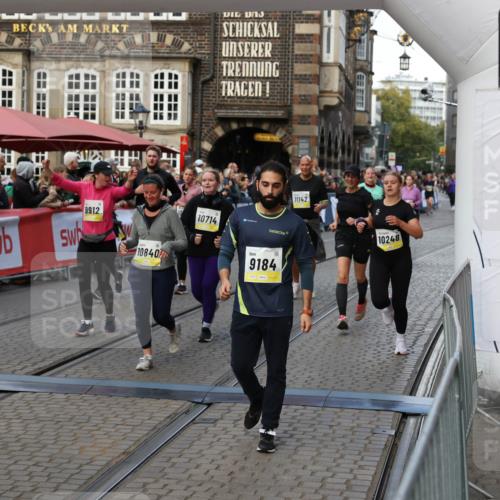 05.10.2025 - 20. swb-Marathon Bremen Yannick Fuchs http://msf.ph/oto/9242754 05.10.2025 11:09:02 Ziel 9184, 9466, 9721, 9774, 9853, 9912, 10031, 10087, 10248, 10714, 10840, 11126, 11142 meine-sportfotos.de