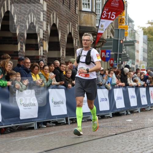 05.10.2025 - 20. swb-Marathon Bremen Strokosch-Dieckow http://msf.ph/oto/9242796 05.10.2025 12:44:17 Ziel 559 meine-sportfotos.de