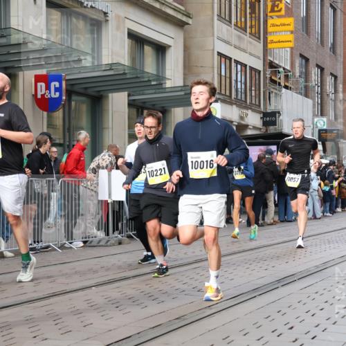 05.10.2025 - 20. swb-Marathon Bremen Strokosch-Dieckow http://msf.ph/oto/9242957 05.10.2025 10:49:00 Ziel 7202, 9206, 9233, 9333, 9435, 9457, 9555, 9556, 9708, 10016, 10118, 10221, 10381, 10519, 10673, 10715, 10735, 11057, 11319, 11487, 11598, 11672, 11673, 11695, 7202, 9206, 9233, 9333, 9435, 9457, 9555, 9556, 9708, 10016, 10118, 10221, 10381, 10519, 10673, 10715, 10735, 11057, 11319, 11487, 11598, 11672, 11673, 11695 meine-sportfotos.de