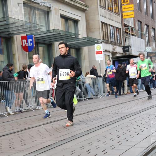 05.10.2025 - 20. swb-Marathon Bremen Strokosch-Dieckow http://msf.ph/oto/9243120 05.10.2025 10:49:09 Ziel 9206, 9233, 9435, 9555, 9626, 9627, 9708, 10118, 10170, 10381, 10519, 10636, 10673, 10712, 10715, 10735, 10873, 10888, 11319, 11487, 11579, 11598, 11672, 9206, 9233, 9435, 9555, 9626, 9627, 9708, 10118, 10170, 10381, 10519, 10636, 10673, 10712, 10715, 10735, 10873, 10888, 11319, 11487, 11579, 11598, 11672 meine-sportfotos.de
