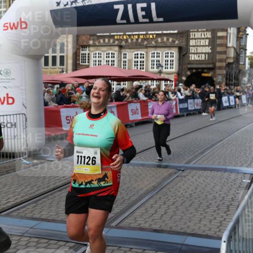05.10.2025 - 20. swb-Marathon Bremen Yannick Fuchs http://msf.ph/oto/9243145 05.10.2025 11:09:08 Ziel 9184, 9466, 9774, 9912, 10031, 10087, 10248, 10458, 10714, 10840, 11126, 11142 meine-sportfotos.de