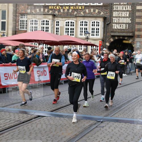 05.10.2025 - 20. swb-Marathon Bremen Yannick Fuchs http://msf.ph/oto/9243337 05.10.2025 11:09:17 Ziel 9632, 9798, 9815, 10315, 10784, 11379, 11437 meine-sportfotos.de