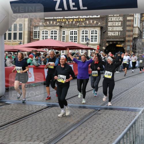 05.10.2025 - 20. swb-Marathon Bremen Yannick Fuchs http://msf.ph/oto/9243354 05.10.2025 11:09:18 Ziel 9632, 9798, 9815, 10315, 10784, 11379, 11437, 11674 meine-sportfotos.de
