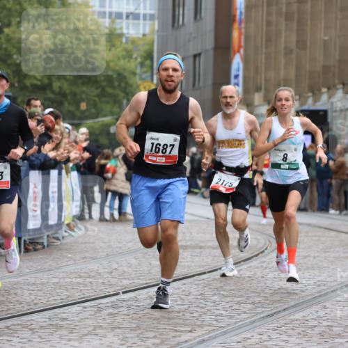 05.10.2025 - 20. swb-Marathon Bremen Strokosch-Dieckow http://msf.ph/oto/9243384 05.10.2025 12:44:30 Ziel 5, 6, 8, 263, 1618, 1687, 2175, 9110 meine-sportfotos.de
