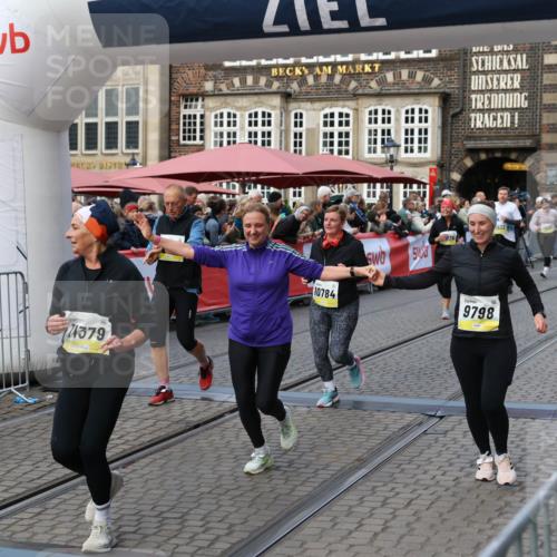 05.10.2025 - 20. swb-Marathon Bremen Yannick Fuchs http://msf.ph/oto/9243447 05.10.2025 11:09:19 Ziel 9632, 9798, 9815, 10315, 10784, 11379, 11437, 11674 meine-sportfotos.de