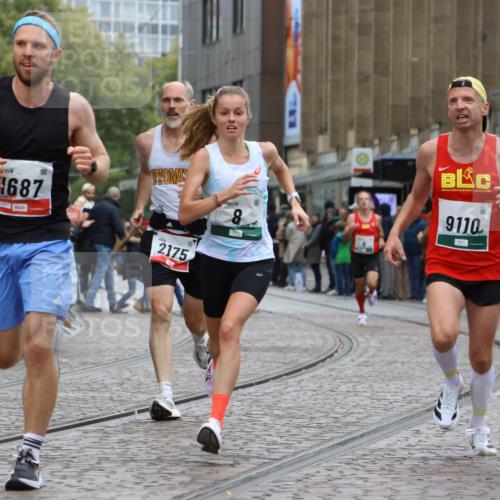 05.10.2025 - 20. swb-Marathon Bremen Strokosch-Dieckow http://msf.ph/oto/9243491 05.10.2025 12:44:31 Ziel 5, 6, 8, 263, 1618, 1687, 2175, 9110 meine-sportfotos.de