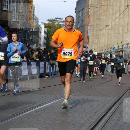05.10.2025 - 20. swb-Marathon Bremen Strokosch-Dieckow http://msf.ph/oto/9243492 05.10.2025 10:57:48 Ziel 9221, 9719, 9979, 10219, 10341, 10651, 10834, 10890, 10975, 11023, 11116, 11301, 11457, 11469, 11564, 11575, 11731, 11744 meine-sportfotos.de