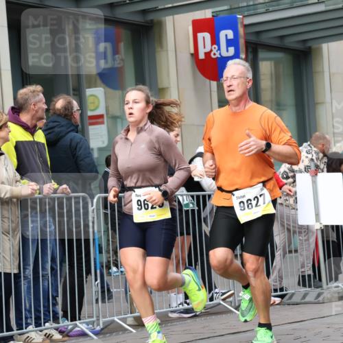 05.10.2025 - 20. swb-Marathon Bremen Strokosch-Dieckow http://msf.ph/oto/9243496 05.10.2025 10:49:21 Ziel 9218, 9369, 9452, 9626, 9627, 9696, 9761, 9889, 10159, 10170, 10346, 10381, 10636, 10712, 10726, 10781, 10873, 10888, 11091, 11579, 11692, 11749, 9218, 9369, 9452, 9626, 9627, 9696, 9761, 9889, 10159, 10170, 10346, 10381, 10636, 10712, 10726, 10781, 10873, 10888, 11091, 11579, 11692, 11749 meine-sportfotos.de