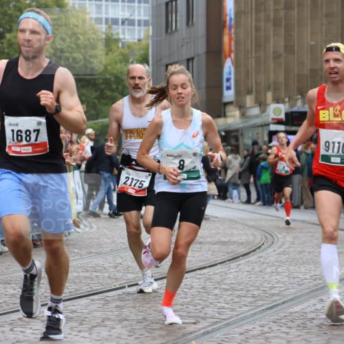 05.10.2025 - 20. swb-Marathon Bremen Strokosch-Dieckow http://msf.ph/oto/9243546 05.10.2025 12:44:31 Ziel 5, 6, 8, 263, 1618, 1687, 2175, 9110 meine-sportfotos.de