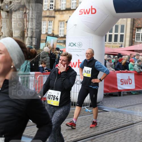 05.10.2025 - 20. swb-Marathon Bremen Yannick Fuchs http://msf.ph/oto/9243559 05.10.2025 11:09:21 Ziel 9798, 9815, 10315, 10522, 10784, 11056, 11379, 11437, 11530, 11674 meine-sportfotos.de