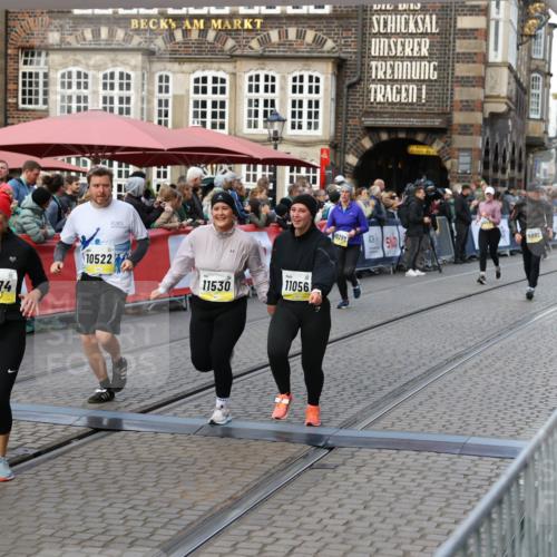 05.10.2025 - 20. swb-Marathon Bremen Yannick Fuchs http://msf.ph/oto/9243612 05.10.2025 11:09:23 Ziel 9798, 9815, 10295, 10315, 10522, 10784, 11056, 11379, 11437, 11530, 11674 meine-sportfotos.de