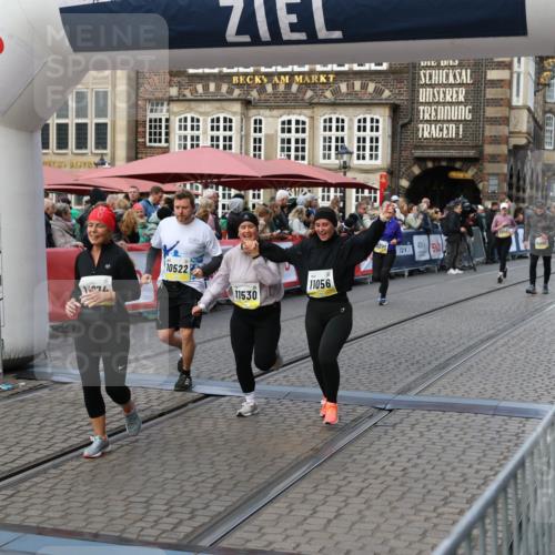 05.10.2025 - 20. swb-Marathon Bremen Yannick Fuchs http://msf.ph/oto/9243638 05.10.2025 11:09:23 Ziel 9798, 9815, 10295, 10315, 10522, 10784, 11056, 11379, 11437, 11530, 11674 meine-sportfotos.de