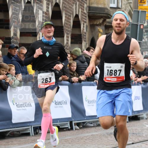 05.10.2025 - 20. swb-Marathon Bremen Strokosch-Dieckow http://msf.ph/oto/9243648 05.10.2025 12:44:33 Ziel 6, 8, 263, 1687, 2175, 9110 meine-sportfotos.de