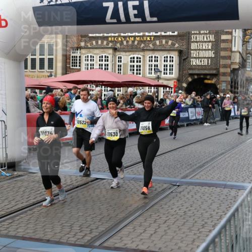 05.10.2025 - 20. swb-Marathon Bremen Yannick Fuchs http://msf.ph/oto/9243650 05.10.2025 11:09:23 Ziel 9798, 9815, 10295, 10315, 10522, 10784, 11056, 11379, 11437, 11530, 11674 meine-sportfotos.de