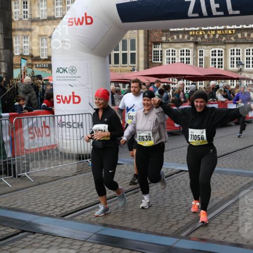 05.10.2025 - 20. swb-Marathon Bremen Yannick Fuchs http://msf.ph/oto/9243730 05.10.2025 11:09:24 Ziel 9798, 9815, 10295, 10315, 10522, 10784, 11056, 11379, 11437, 11530, 11674 meine-sportfotos.de
