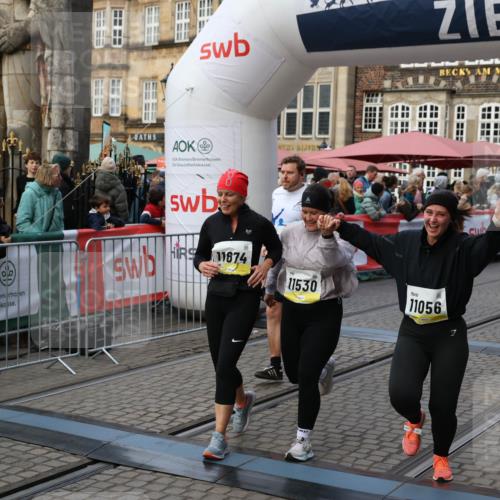 05.10.2025 - 20. swb-Marathon Bremen Yannick Fuchs http://msf.ph/oto/9243741 05.10.2025 11:09:24 Ziel 9798, 9815, 10295, 10315, 10522, 10784, 11056, 11379, 11437, 11530, 11674 meine-sportfotos.de