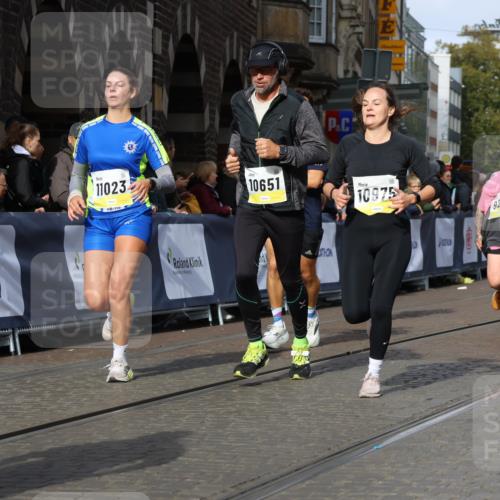 05.10.2025 - 20. swb-Marathon Bremen Strokosch-Dieckow http://msf.ph/oto/9243828 05.10.2025 10:57:54 Ziel 9221, 9568, 9719, 10219, 10577, 10651, 10703, 10793, 10834, 10975, 11023, 11116, 11301, 11469, 11564, 11663 meine-sportfotos.de