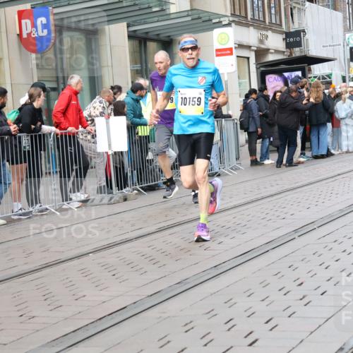 05.10.2025 - 20. swb-Marathon Bremen Strokosch-Dieckow http://msf.ph/oto/9243874 05.10.2025 10:49:39 Ziel 9218, 9369, 9485, 9645, 9676, 9693, 9696, 9761, 9787, 9803, 9889, 10159, 10246, 10346, 10543, 10781, 10868, 10946, 11091, 11104, 11208, 11288, 11295, 11621, 11642, 11749, 9218, 9369, 9485, 9645, 9676, 9693, 9696, 9761, 9787, 9803, 9889, 10159, 10246, 10346, 10543, 10781, 10868, 10946, 11091, 11104, 11208, 11288, 11295, 11621, 11642, 11749 meine-sportfotos.de
