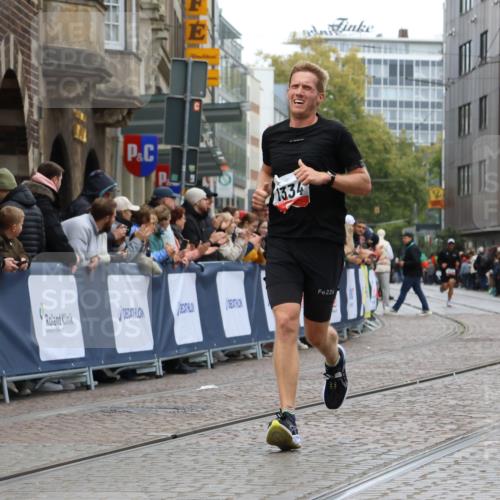 05.10.2025 - 20. swb-Marathon Bremen Strokosch-Dieckow http://msf.ph/oto/9243905 05.10.2025 12:45:12 Ziel 1155, 1334 meine-sportfotos.de