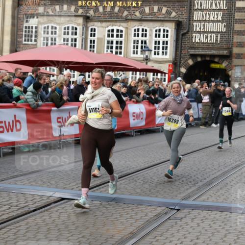 05.10.2025 - 20. swb-Marathon Bremen Yannick Fuchs http://msf.ph/oto/9244150 05.10.2025 11:10:57 Ziel 9804, 9984, 10399, 10861, 10962, 11157, 11161, 11318, 11544 meine-sportfotos.de