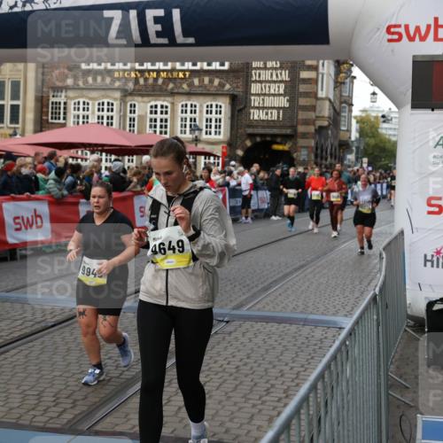 05.10.2025 - 20. swb-Marathon Bremen Yannick Fuchs http://msf.ph/oto/9244177 05.10.2025 11:09:35 Ziel 9002, 9493, 9649, 9848, 9892, 9945, 10074, 10214, 10865, 11037, 11218 meine-sportfotos.de