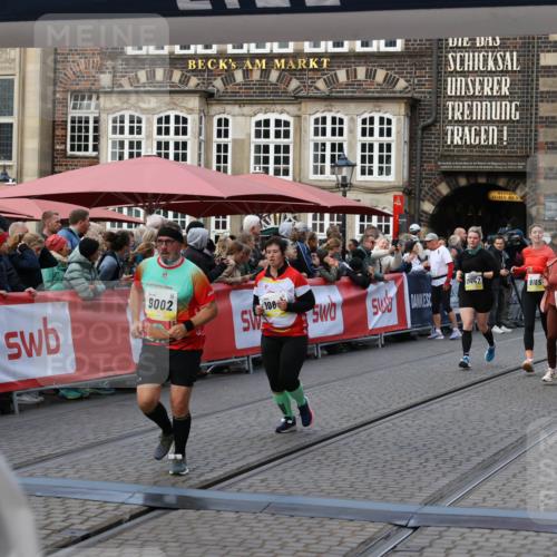 05.10.2025 - 20. swb-Marathon Bremen Yannick Fuchs http://msf.ph/oto/9244190 05.10.2025 11:09:36 Ziel 9002, 9185, 9493, 9649, 9945, 10074, 10214, 10419, 10865, 11037, 11218, 11447, 11614 meine-sportfotos.de